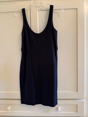 Alice & Trixie Black Scoop Neck Mini Dress